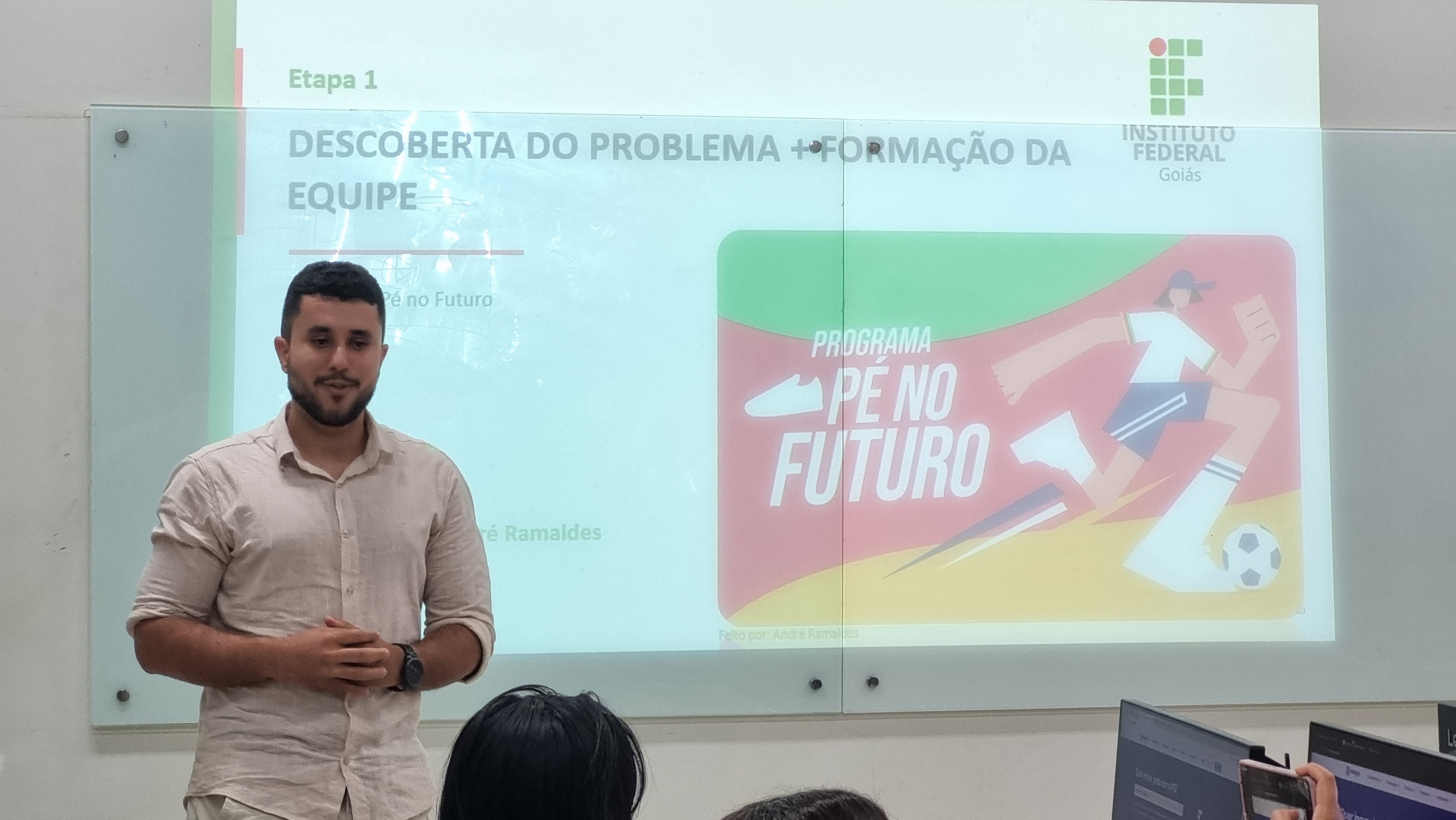 Mentor André Ramaldes introduz empreendedorismo